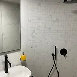 Vila-amo Center *